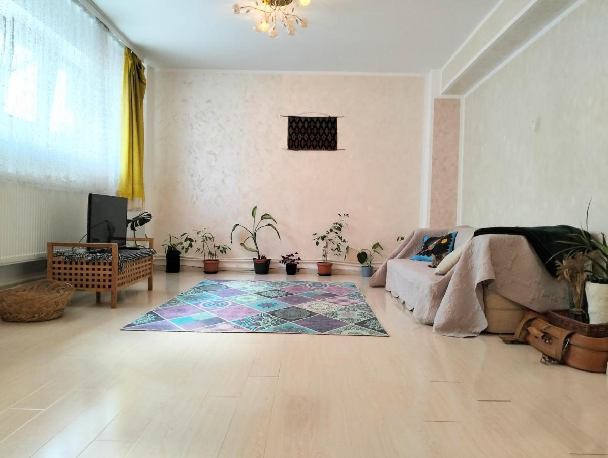 Royal Awoun Home 布加勒斯特 外观 照片